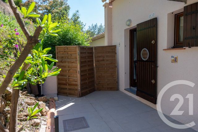 maison à vendre - 2 pièces - 33.0 m2 - LE LAVANDOU - 83 - PROVENCE-ALPES-COTE-D-AZUR - Century 21 Net-Immo Agency