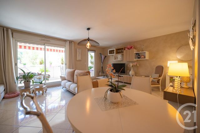 appartement - LE LAVANDOU - 83