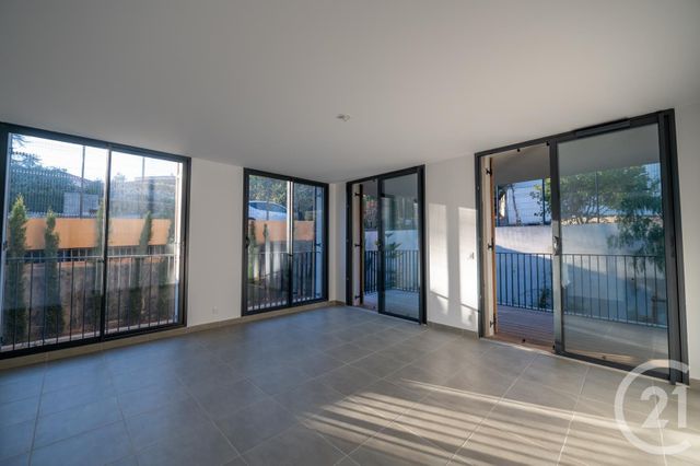 Afficher la photo en grand Appartement à vendre - 3 pièces - 63.0 m2 - BORMES LES MIMOSAS - 83 - PROVENCE-ALPES-COTE-D-AZUR - Century 21 Net-Immo Agency