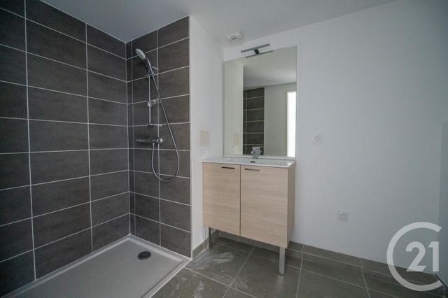 Afficher la photo en grand Appartement à vendre - 3 pièces - 63.0 m2 - BORMES LES MIMOSAS - 83 - PROVENCE-ALPES-COTE-D-AZUR - Century 21 Net-Immo Agency