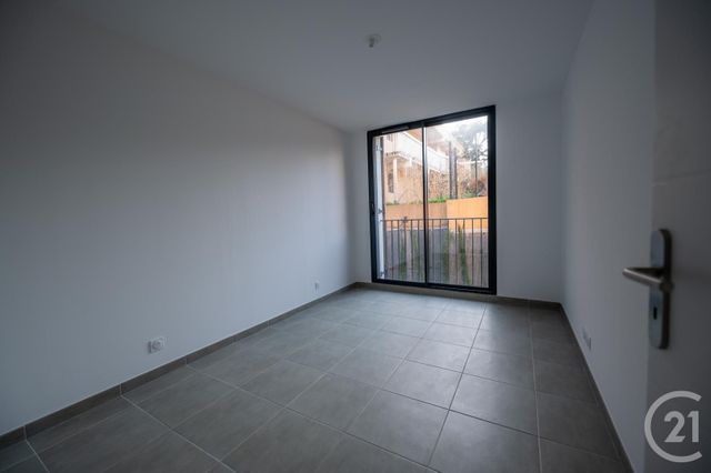 Afficher la photo en grand Appartement à vendre - 3 pièces - 63.0 m2 - BORMES LES MIMOSAS - 83 - PROVENCE-ALPES-COTE-D-AZUR - Century 21 Net-Immo Agency