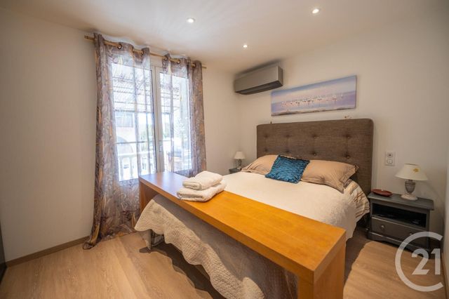 Afficher la photo en grand Appartement F4 à vendre - 5 pièces - 74.0 m2 - GRIMAUD - 83 - PROVENCE-ALPES-COTE-D-AZUR - Century 21 Net-Immo Agency