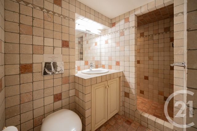 Appartement T2 à vendre - 2 pièces - 27.57 m2 - LE LAVANDOU - 83 - PROVENCE-ALPES-COTE-D-AZUR - Century 21 Net-Immo Agency