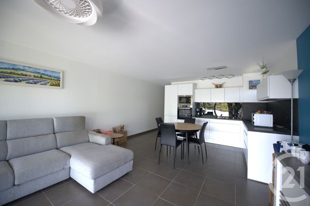 Appartement F3 à vendre - 3 pièces - 65.32 m2 - LE LAVANDOU - 83 - PROVENCE-ALPES-COTE-D-AZUR - Century 21 Net-Immo Agency