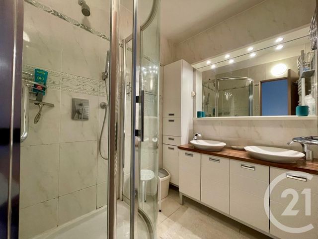 Appartement T3 à vendre - 3 pièces - 79.69 m2 - BORMES LES MIMOSAS - 83 - PROVENCE-ALPES-COTE-D-AZUR - Century 21 Net-Immo Agency