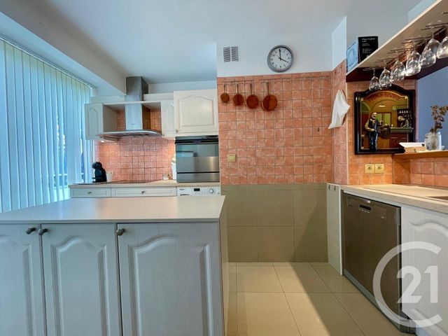 Appartement T3 à vendre - 3 pièces - 79.69 m2 - BORMES LES MIMOSAS - 83 - PROVENCE-ALPES-COTE-D-AZUR - Century 21 Net-Immo Agency