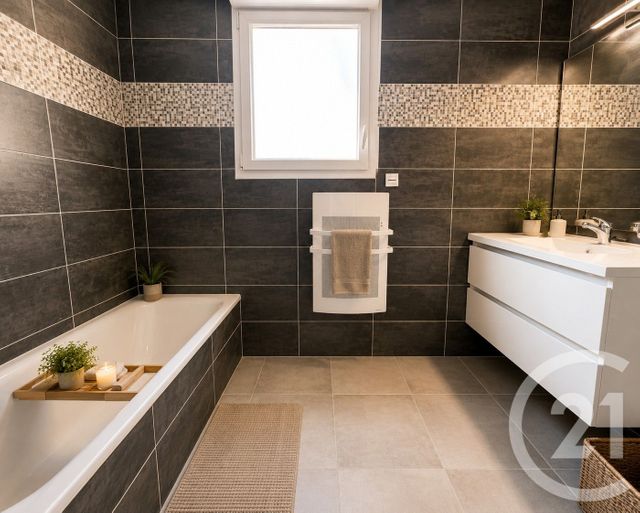 Appartement T3 à vendre - 3 pièces - 60.9 m2 - BORMES LES MIMOSAS - 83 - PROVENCE-ALPES-COTE-D-AZUR - Century 21 Net-Immo Agency
