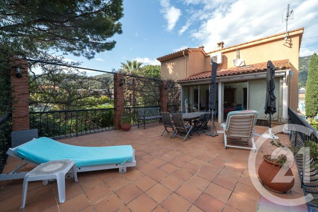maison à vendre - 5 pièces - 163.0 m2 - LE LAVANDOU - 83 - PROVENCE-ALPES-COTE-D-AZUR - Century 21 Net-Immo Agency