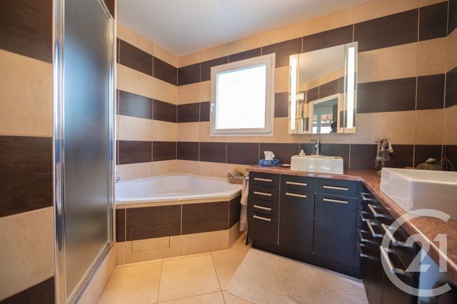 maison à vendre - 5 pièces - 163.0 m2 - LE LAVANDOU - 83 - PROVENCE-ALPES-COTE-D-AZUR - Century 21 Net-Immo Agency