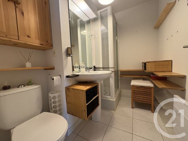 Appartement Studio Cabine à vendre - 1 pièce - 27.2 m2 - LE LAVANDOU - 83 - PROVENCE-ALPES-COTE-D-AZUR - Century 21 Net-Immo Agency