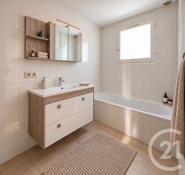 maison à vendre - 4 pièces - 73.95 m2 - BORMES LES MIMOSAS - 83 - PROVENCE-ALPES-COTE-D-AZUR - Century 21 Net-Immo Agency