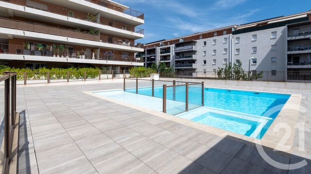 Appartement T3 à vendre - 3 pièces - 66.0 m2 - LE LAVANDOU - 83 - PROVENCE-ALPES-COTE-D-AZUR - Century 21 Net-Immo Agency