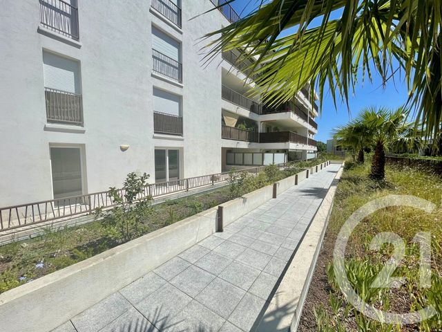 Appartement T3 à vendre - 3 pièces - 66.0 m2 - LE LAVANDOU - 83 - PROVENCE-ALPES-COTE-D-AZUR - Century 21 Net-Immo Agency