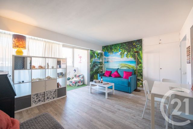 Appartement Studio à vendre - 1 pièce - 28.65 m2 - LE LAVANDOU - 83 - PROVENCE-ALPES-COTE-D-AZUR - Century 21 Net-Immo Agency