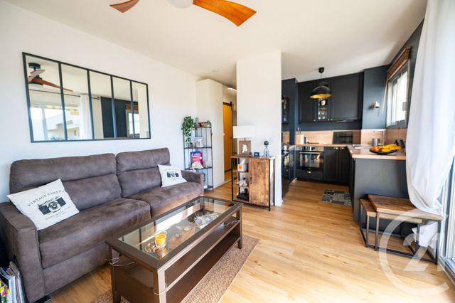 Appartement Studio à vendre - 1 pièce - 27.58 m2 - LE LAVANDOU - 83 - PROVENCE-ALPES-COTE-D-AZUR - Century 21 Net-Immo Agency