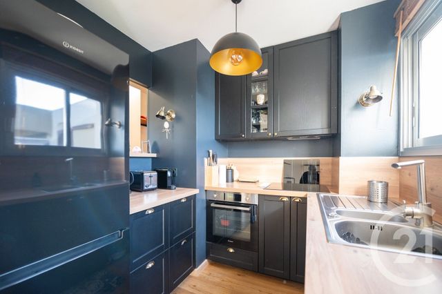 Appartement Studio à vendre - 1 pièce - 27.58 m2 - LE LAVANDOU - 83 - PROVENCE-ALPES-COTE-D-AZUR - Century 21 Net-Immo Agency