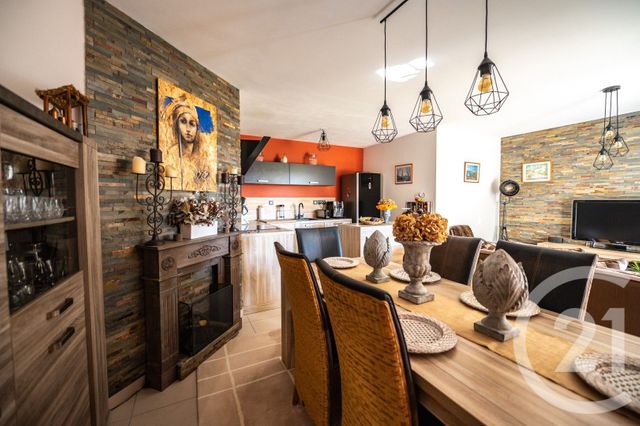 Afficher la photo en grand Appartement T3 à vendre - 3 pièces - 66.82 m2 - BORMES LES MIMOSAS - 83 - PROVENCE-ALPES-COTE-D-AZUR - Century 21 Net-Immo Agency