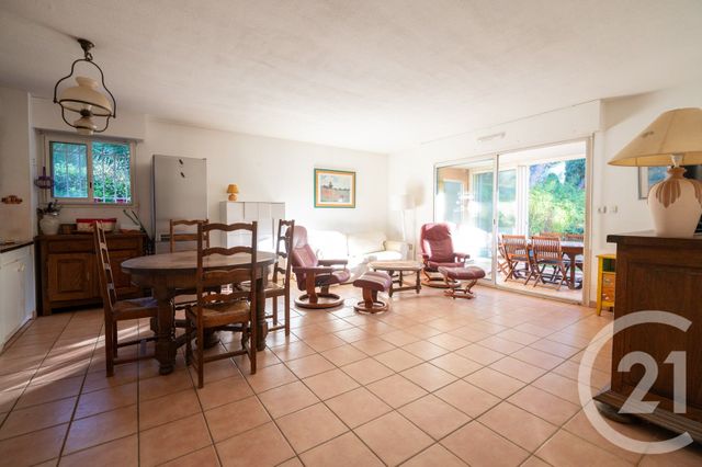 Appartement T2 à vendre - 2 pièces - 47.07 m2 - LE LAVANDOU - 83 - PROVENCE-ALPES-COTE-D-AZUR - Century 21 Net-Immo Agency