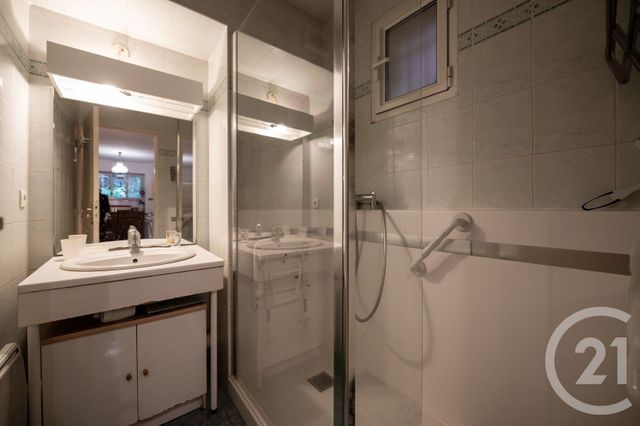 Appartement T2 à vendre - 2 pièces - 47.07 m2 - LE LAVANDOU - 83 - PROVENCE-ALPES-COTE-D-AZUR - Century 21 Net-Immo Agency