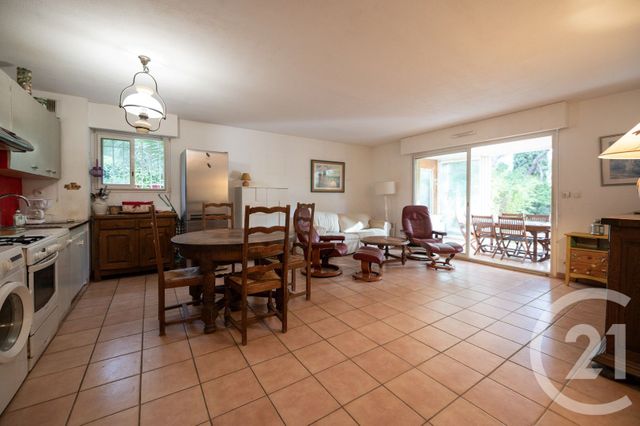 Appartement T2 à vendre - 2 pièces - 47.07 m2 - LE LAVANDOU - 83 - PROVENCE-ALPES-COTE-D-AZUR - Century 21 Net-Immo Agency