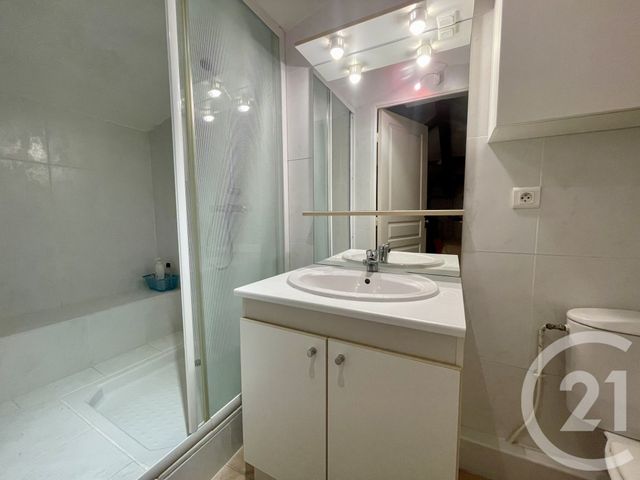 Appartement T4 à vendre - 4 pièces - 85.0 m2 - LE LAVANDOU - 83 - PROVENCE-ALPES-COTE-D-AZUR - Century 21 Net-Immo Agency