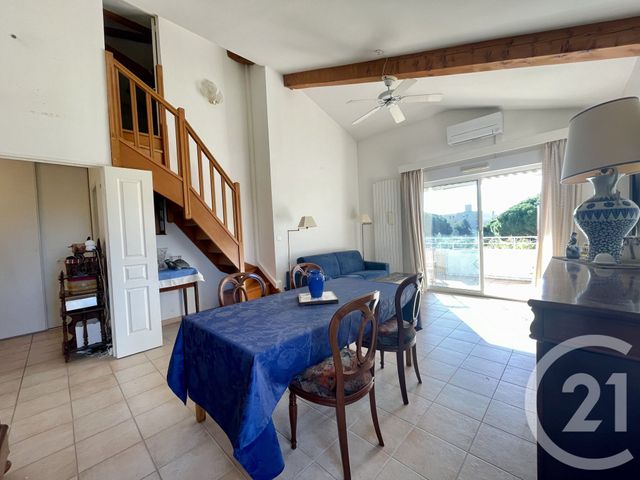 Appartement T4 à vendre - 4 pièces - 85.0 m2 - LE LAVANDOU - 83 - PROVENCE-ALPES-COTE-D-AZUR - Century 21 Net-Immo Agency