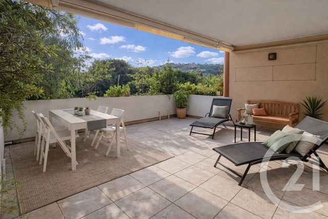 Appartement T4 à vendre LE LAVANDOU