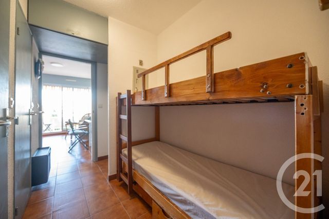 Appartement Studio Cabine à vendre - 1 pièce - 22.73 m2 - LE LAVANDOU - 83 - PROVENCE-ALPES-COTE-D-AZUR - Century 21 Net-Immo Agency