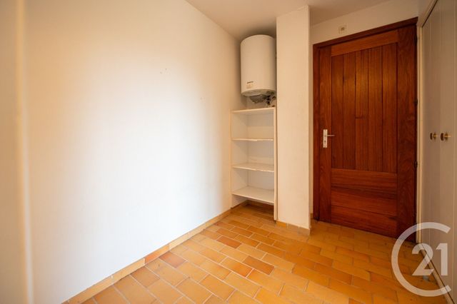 Appartement Studio Cabine à vendre - 1 pièce - 27.01 m2 - LE LAVANDOU - 83 - PROVENCE-ALPES-COTE-D-AZUR - Century 21 Net-Immo Agency