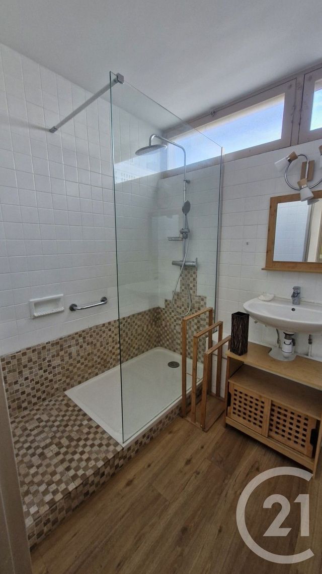 Appartement F2 à vendre - 2 pièces - 41.87 m2 - LE LAVANDOU - 83 - PROVENCE-ALPES-COTE-D-AZUR - Century 21 Net-Immo Agency