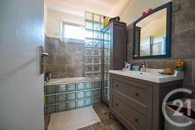 maison à vendre - 5 pièces - 104.44 m2 - BORMES LES MIMOSAS - 83 - PROVENCE-ALPES-COTE-D-AZUR - Century 21 Net-Immo Agency