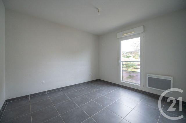 Appartement T4 à vendre - 4 pièces - 83.3 m2 - LE LAVANDOU - 83 - PROVENCE-ALPES-COTE-D-AZUR - Century 21 Net-Immo Agency