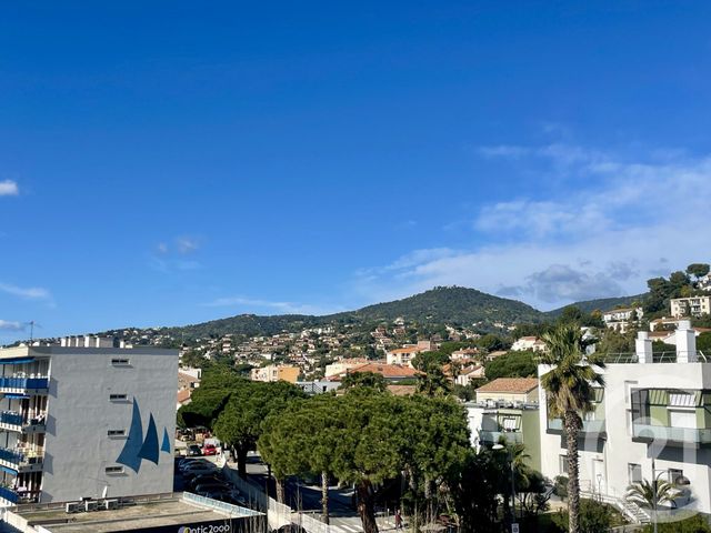 Appartement T3 à vendre - 3 pièces - 48.63 m2 - LE LAVANDOU - 83 - PROVENCE-ALPES-COTE-D-AZUR - Century 21 Net-Immo Agency