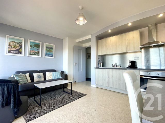 Appartement T3 à vendre - 3 pièces - 48.63 m2 - LE LAVANDOU - 83 - PROVENCE-ALPES-COTE-D-AZUR - Century 21 Net-Immo Agency