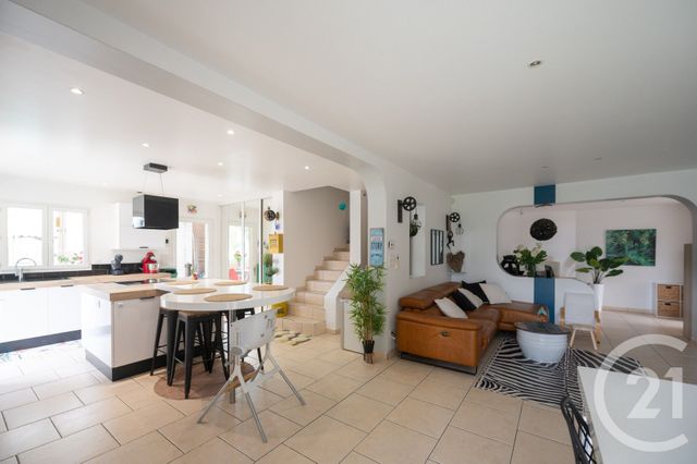 maison à vendre - 5 pièces - 146.76 m2 - BORMES LES MIMOSAS - 83 - PROVENCE-ALPES-COTE-D-AZUR - Century 21 Net-Immo Agency