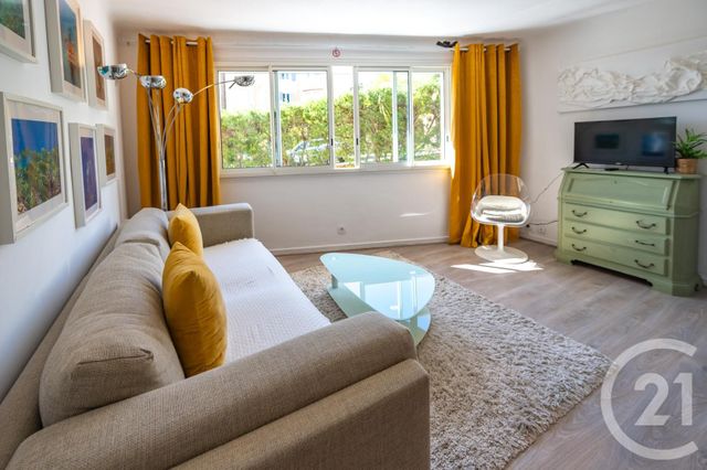 Appartement Studio Cabine à vendre LE LAVANDOU