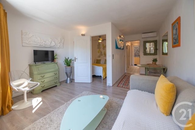 Appartement Studio cabine à vendre - 2 pièces - 36.51 m2 - LE LAVANDOU - 83 - PROVENCE-ALPES-COTE-D-AZUR - Century 21 Net-Immo Agency