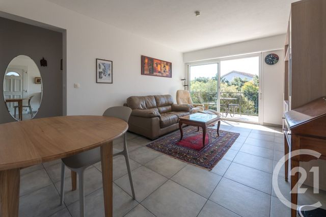 Appartement T3 à vendre - 3 pièces - 50.58 m2 - LE LAVANDOU - 83 - PROVENCE-ALPES-COTE-D-AZUR - Century 21 Net-Immo Agency