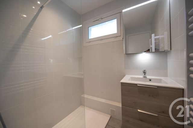 Appartement T3 à vendre - 3 pièces - 50.58 m2 - LE LAVANDOU - 83 - PROVENCE-ALPES-COTE-D-AZUR - Century 21 Net-Immo Agency