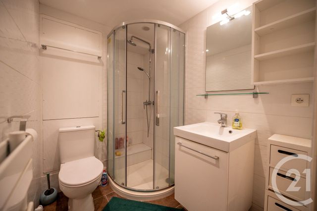 Appartement T2 à vendre - 2 pièces - 26.6 m2 - LE LAVANDOU - 83 - PROVENCE-ALPES-COTE-D-AZUR - Century 21 Net-Immo Agency