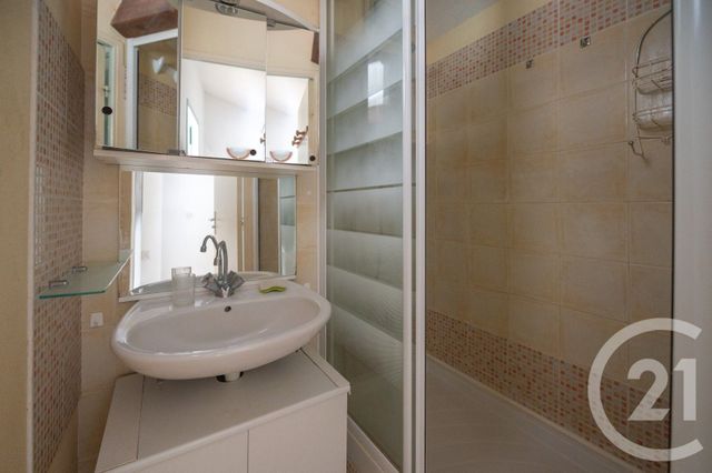 Appartement à vendre - 3 pièces - 46.01 m2 - LE LAVANDOU - 83 - PROVENCE-ALPES-COTE-D-AZUR - Century 21 Net-Immo Agency