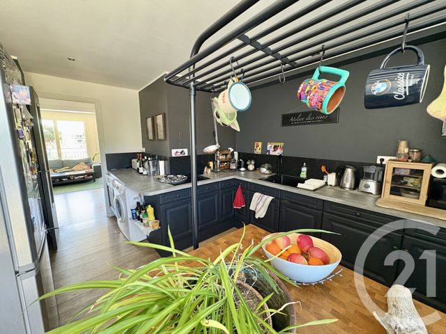 Appartement T3 à vendre - 3 pièces - 62.07 m2 - LE LAVANDOU - 83 - PROVENCE-ALPES-COTE-D-AZUR - Century 21 Net-Immo Agency