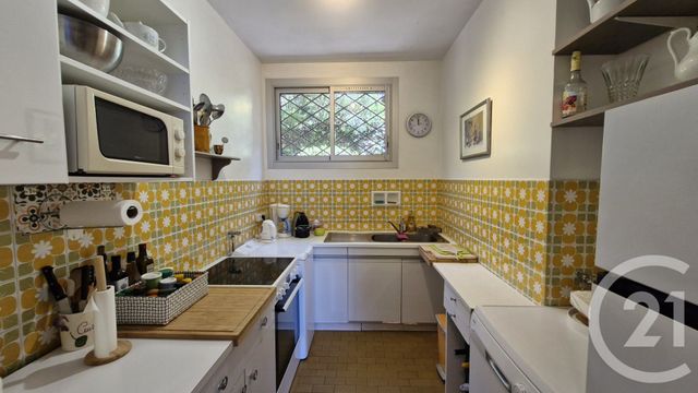 Appartement F3 à vendre - 3 pièces - 61.97 m2 - LE LAVANDOU - 83 - PROVENCE-ALPES-COTE-D-AZUR - Century 21 Net-Immo Agency