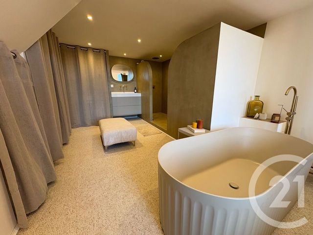 Appartement T3 à vendre - 3 pièces - 92.3 m2 - HYERES - 83 - PROVENCE-ALPES-COTE-D-AZUR - Century 21 Net-Immo Agency