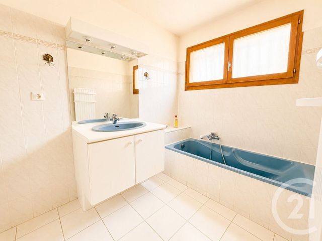 maison à vendre - 5 pièces - 127.0 m2 - BORMES LES MIMOSAS - 83 - PROVENCE-ALPES-COTE-D-AZUR - Century 21 Net-Immo Agency