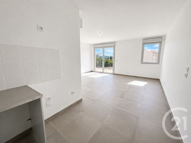 Appartement T4 à vendre - 4 pièces - 80.2 m2 - BORMES LES MIMOSAS - 83 - PROVENCE-ALPES-COTE-D-AZUR - Century 21 Net-Immo Agency