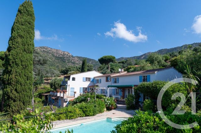 maison à vendre - 8 pièces - 302.51 m2 - LE LAVANDOU - 83 - PROVENCE-ALPES-COTE-D-AZUR - Century 21 Net-Immo Agency
