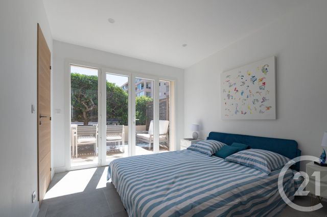 Appartement T2 à vendre - 2 pièces - 34.24 m2 - LE LAVANDOU - 83 - PROVENCE-ALPES-COTE-D-AZUR - Century 21 Net-Immo Agency