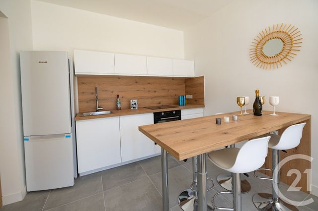 Appartement T2 à vendre - 2 pièces - 34.24 m2 - LE LAVANDOU - 83 - PROVENCE-ALPES-COTE-D-AZUR - Century 21 Net-Immo Agency