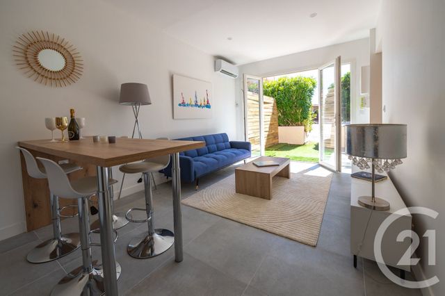 Appartement T2 à vendre - 2 pièces - 34.24 m2 - LE LAVANDOU - 83 - PROVENCE-ALPES-COTE-D-AZUR - Century 21 Net-Immo Agency